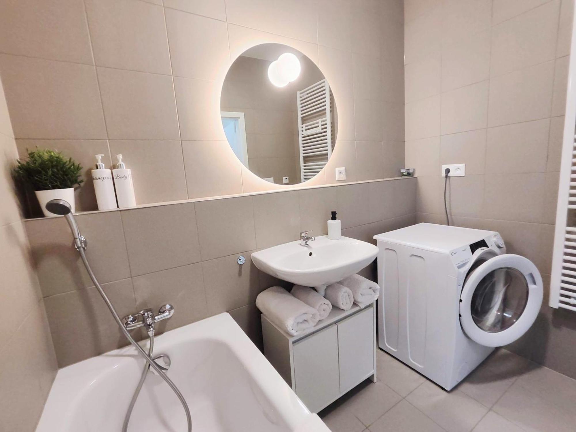 Cinnamon - Brand New - Presidential Garden - Air Conditioning - Free Parking Bratislava Exterior foto
